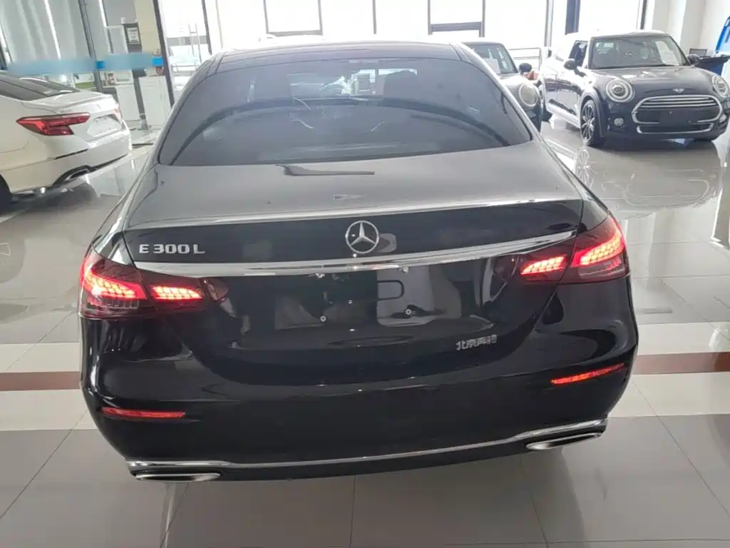 Mercedes-Benz E-Class 2022