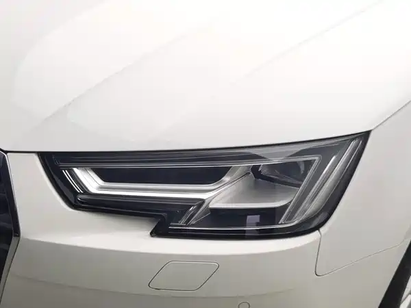 Audi A4L 2017