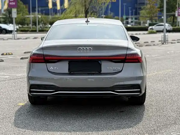 Audi A7L 2022