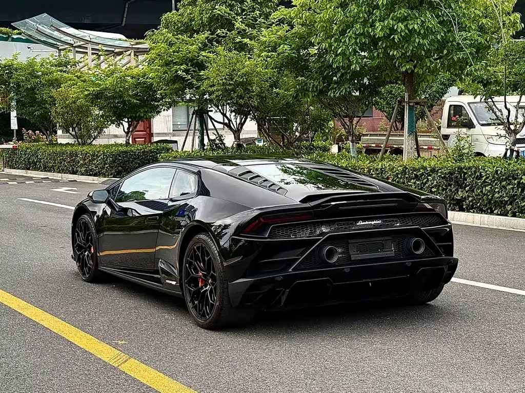 Lamborghini Huracan 2023 — фото 4