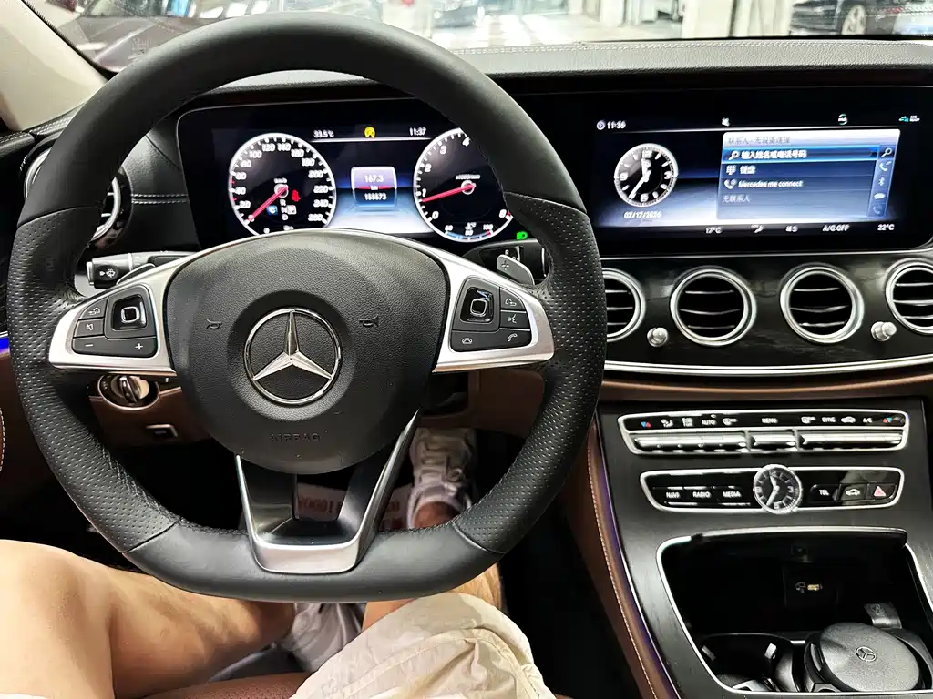 Mercedes-Benz E-Class 2018 — фото 13