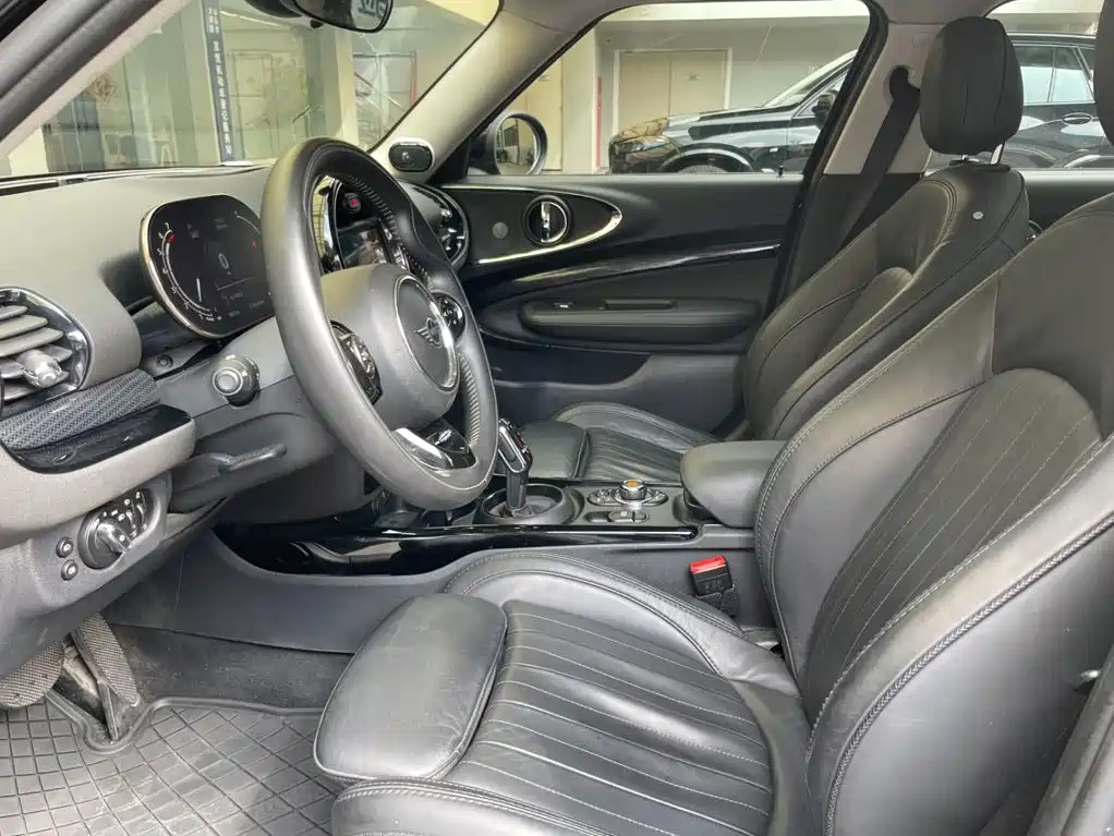 MINI Clubman 2020 — фото 12