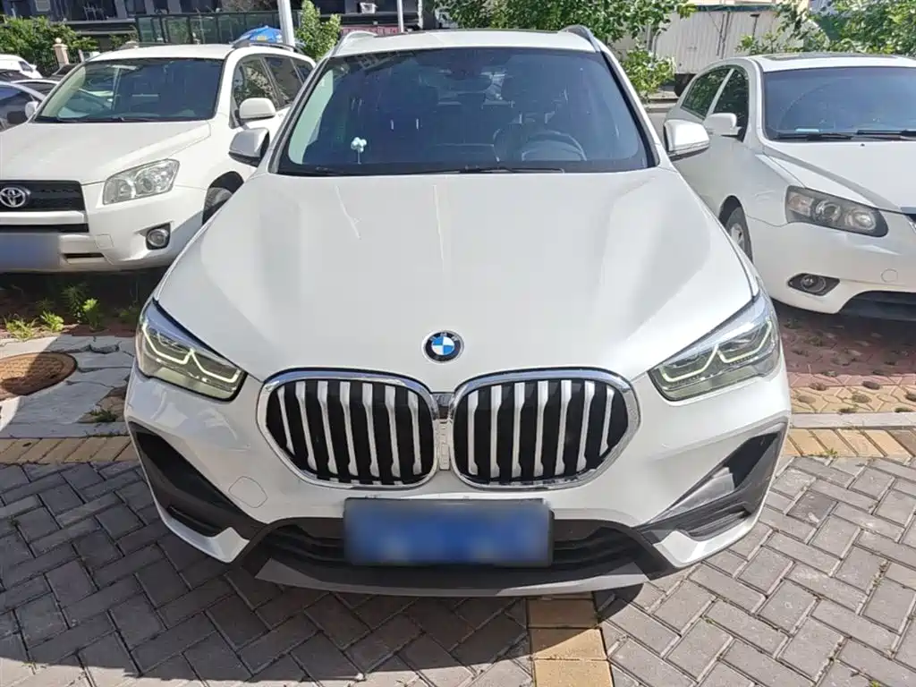 BMW X1 2021 — фото 3