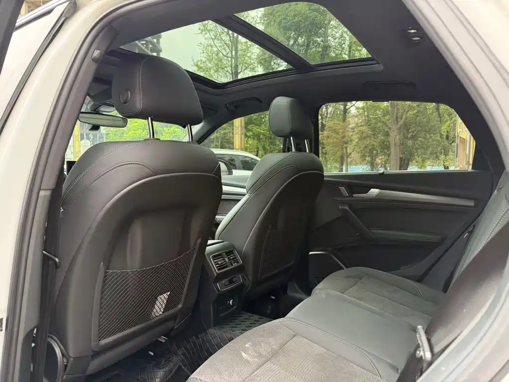 Audi Q5L Sportback 2024 — фото 5