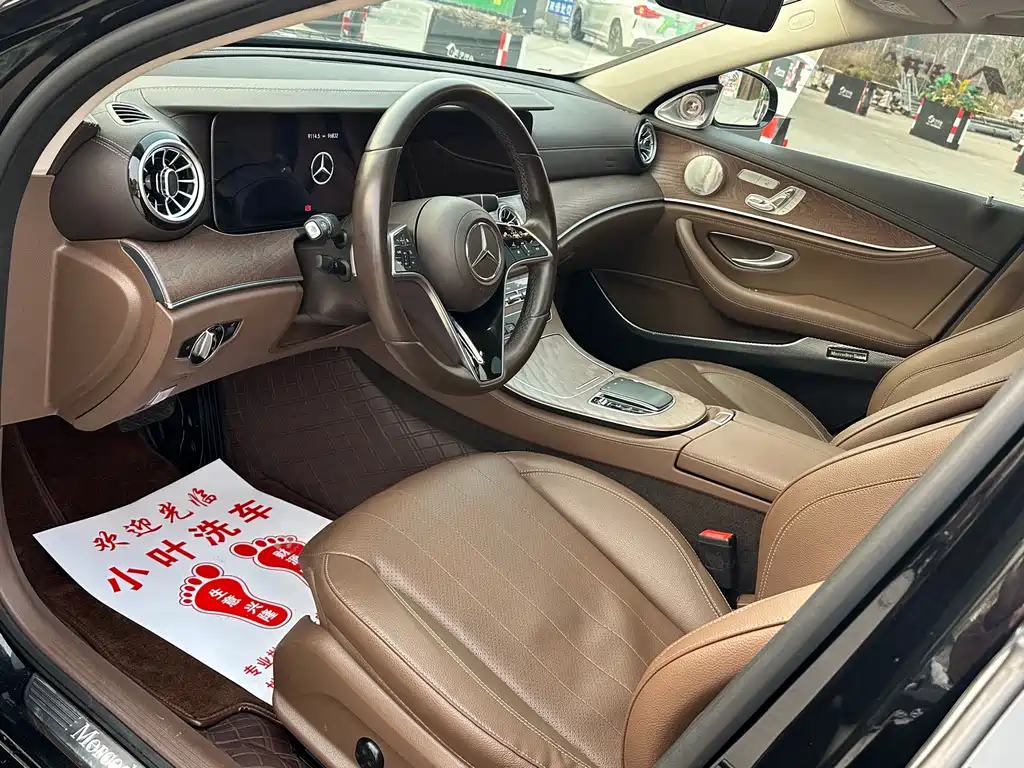 Mercedes-Benz E-Class 2022 — фото 11