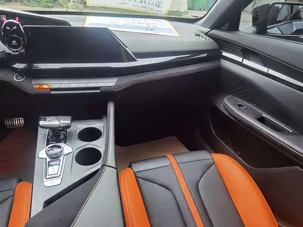 Changan UNI-V 2024