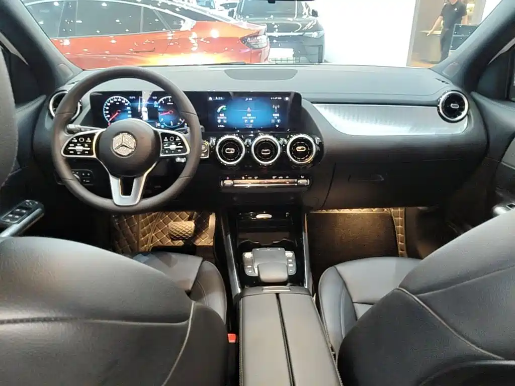 Mercedes-Benz GLA 2023 — фото 10