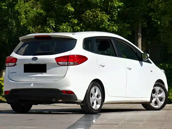 Kia Jiale 2013