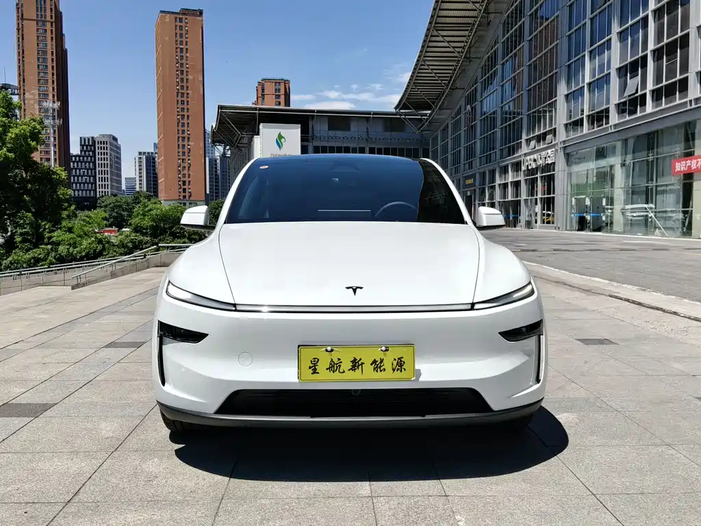 Tesla Model Y 2026