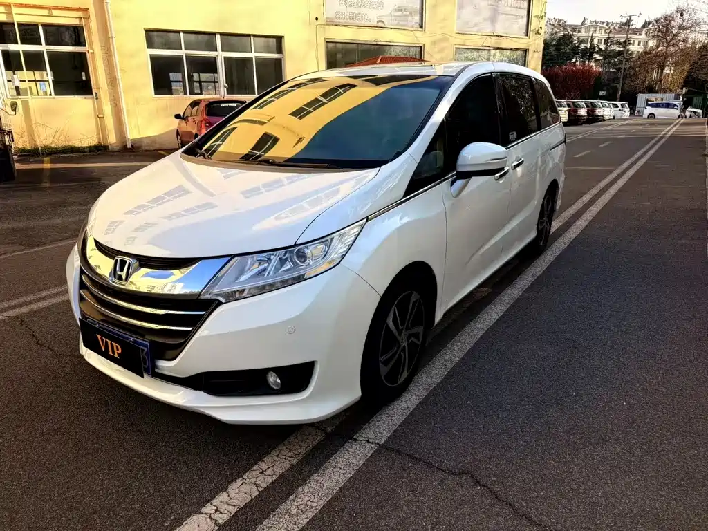 Honda Odyssey 2015 — фото 2