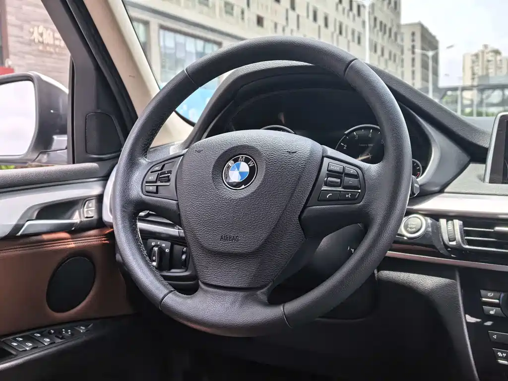 BMW X5 2018 — фото 13