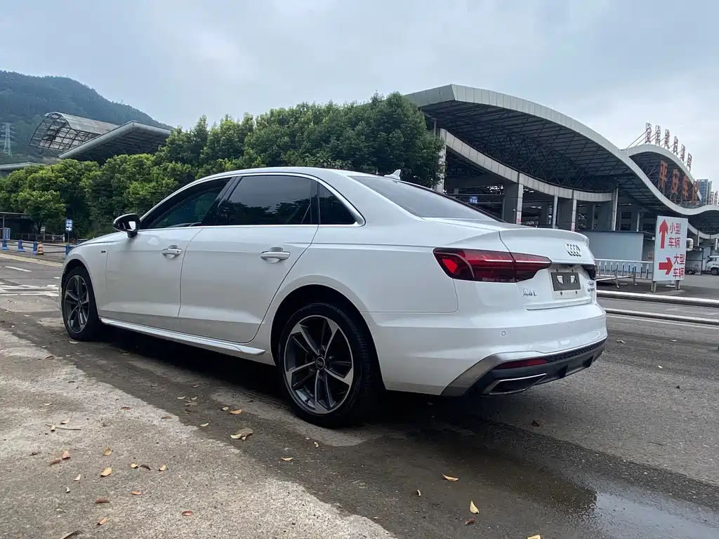 Audi A4L 2022