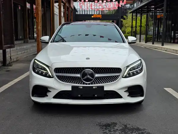 Mercedes-Benz C-Class 2021