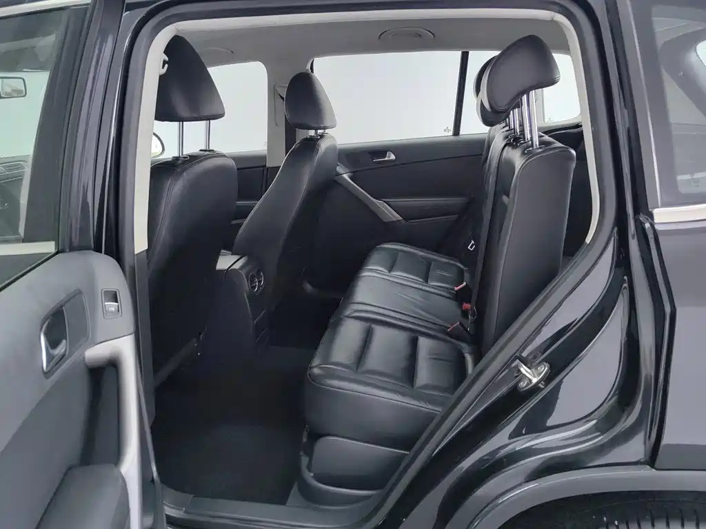 Volkswagen Tiguan 2013 — фото 15