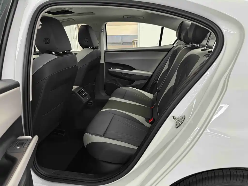 Volkswagen Sagitar 2026