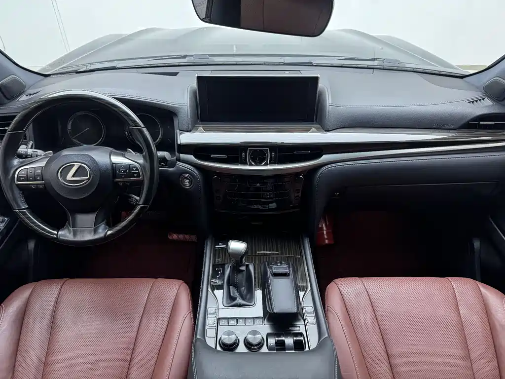 Lexus LX 2020 — фото 19