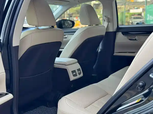 Lexus ES 2015