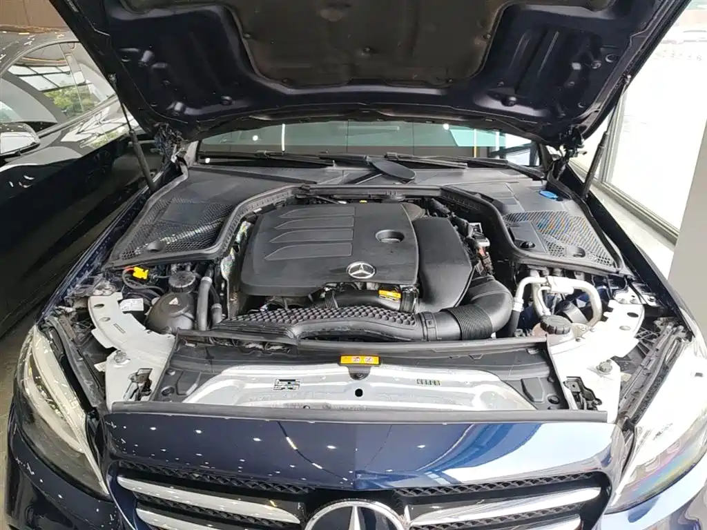 Mercedes-Benz C-Class 2019 — фото 20