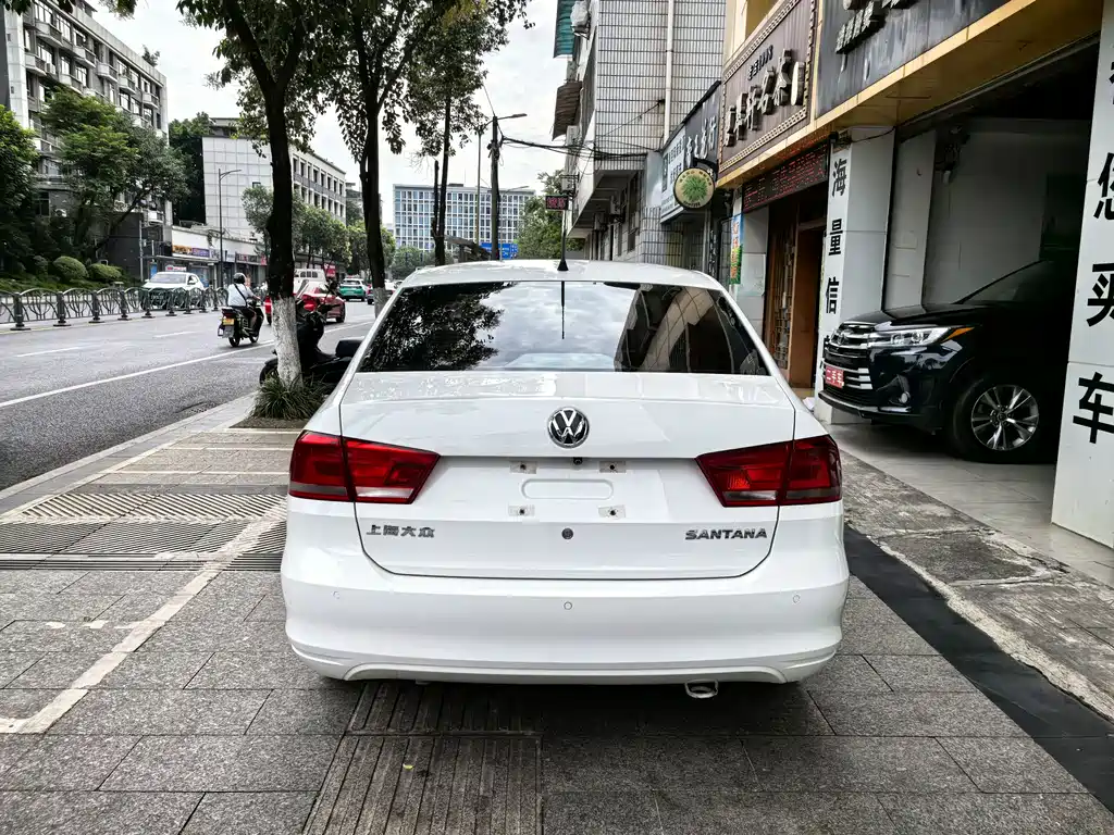 Volkswagen Santana 2013