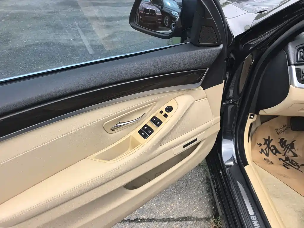 BMW 5 Series 2012