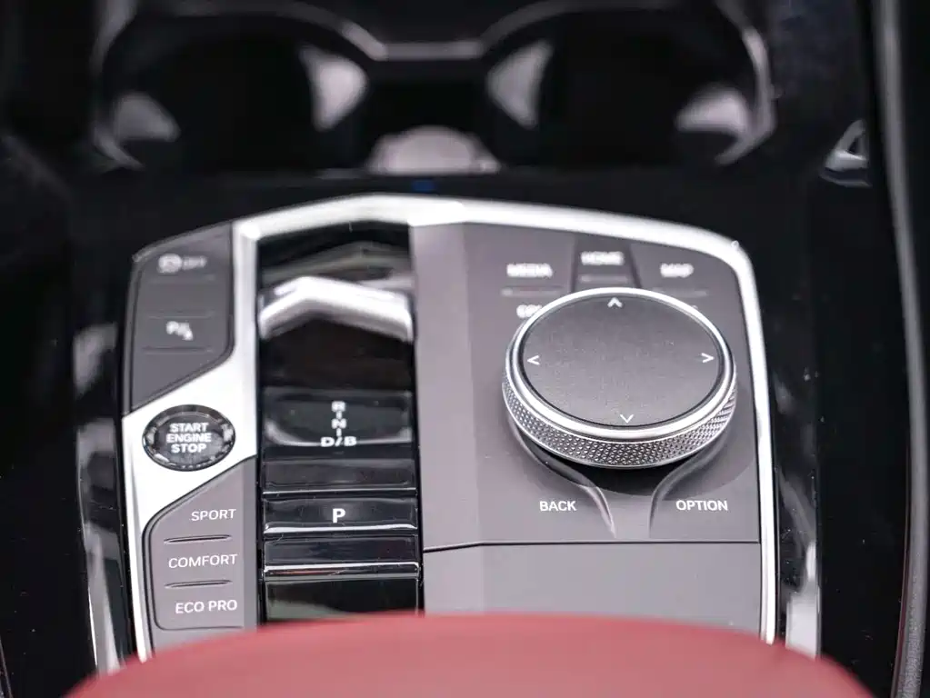 BMW iX3 2023 — фото 17