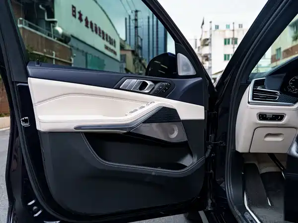 BMW X7 2023