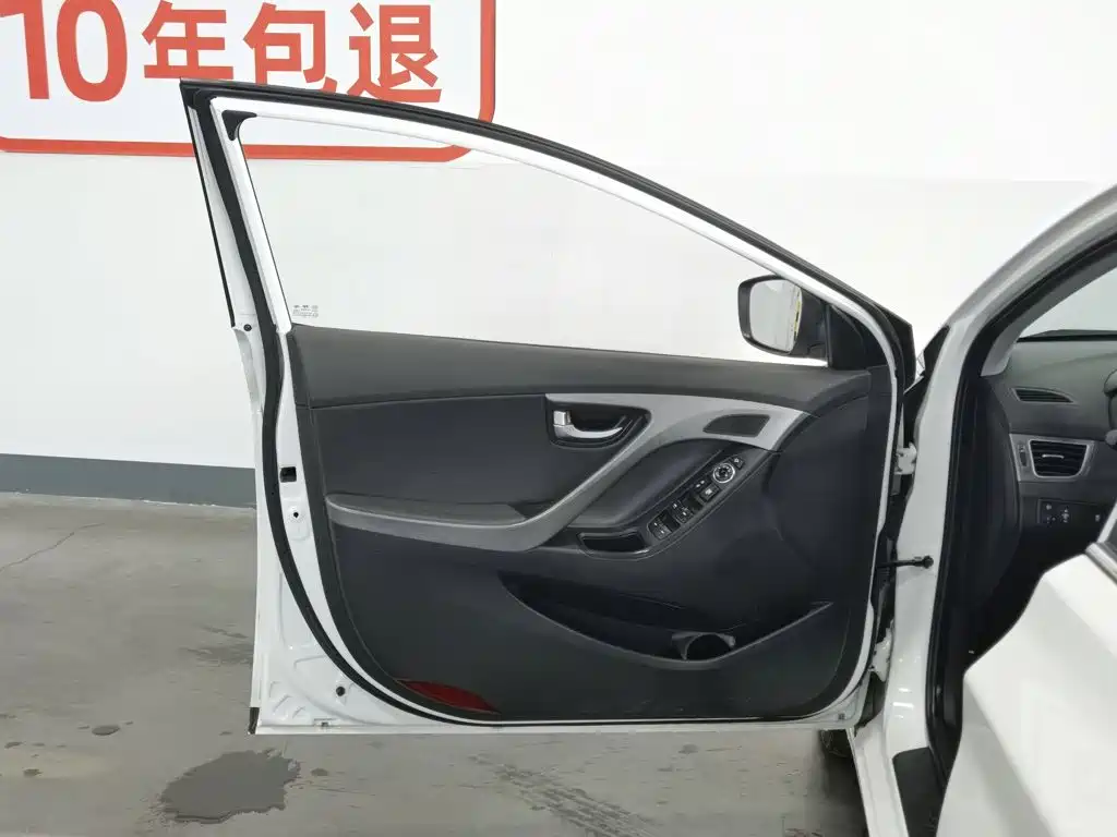 Hyundai Elantra Langdong 2016 — фото 8