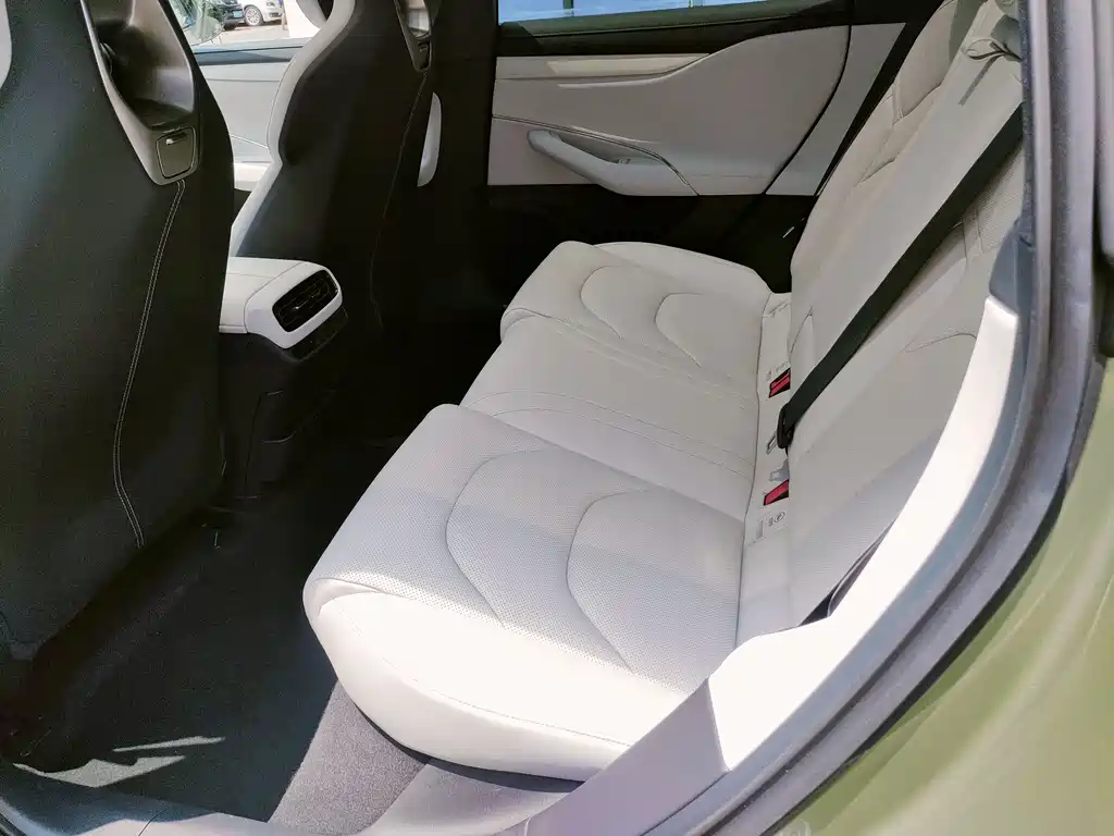 Xiaomi SU7 2025 — фото 27