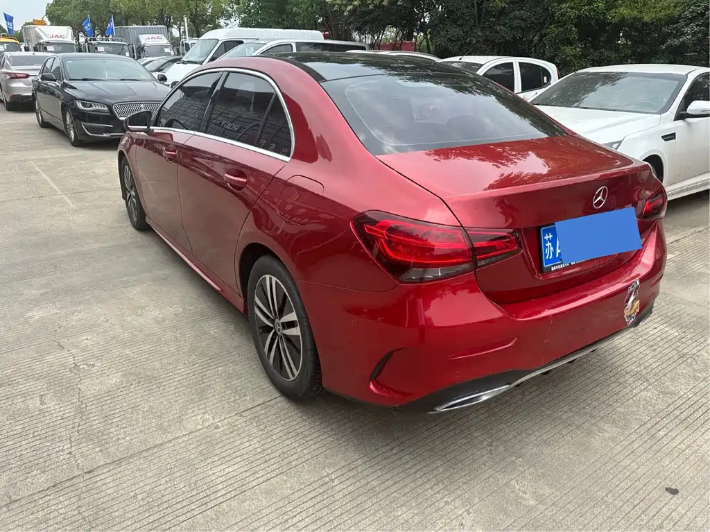 Mercedes-Benz A-Class 2019 — фото 6