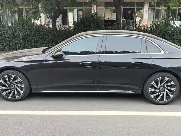 Mercedes-Benz E-Class 2024