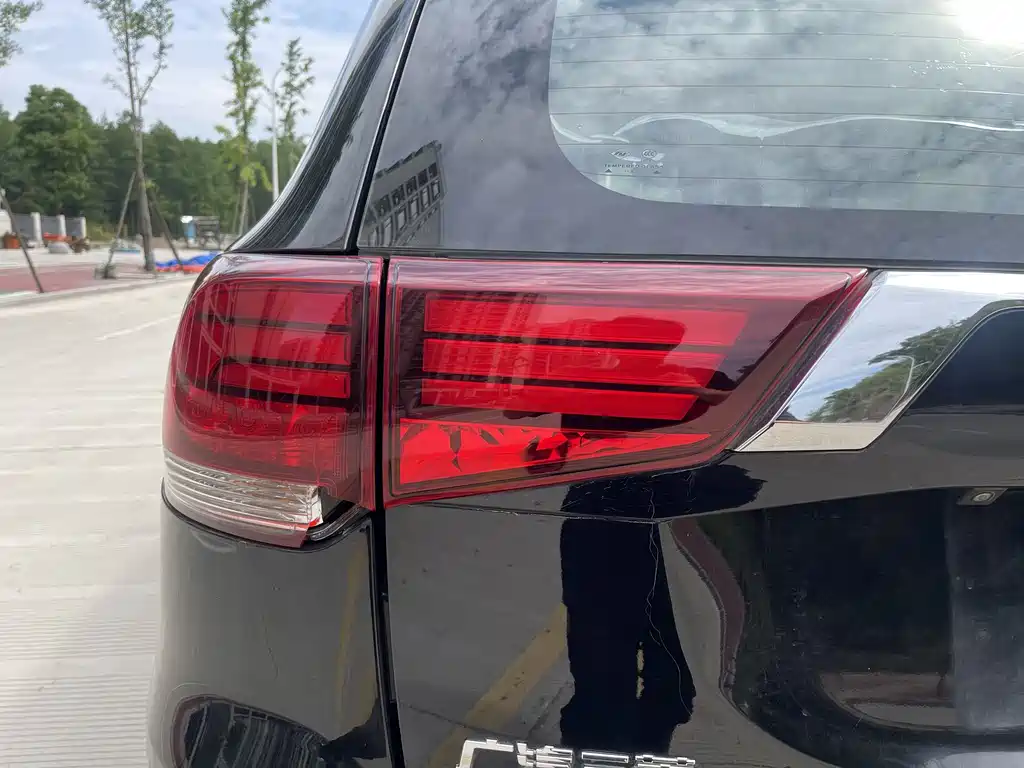 Mitsubishi Outlander 2018 — фото 16