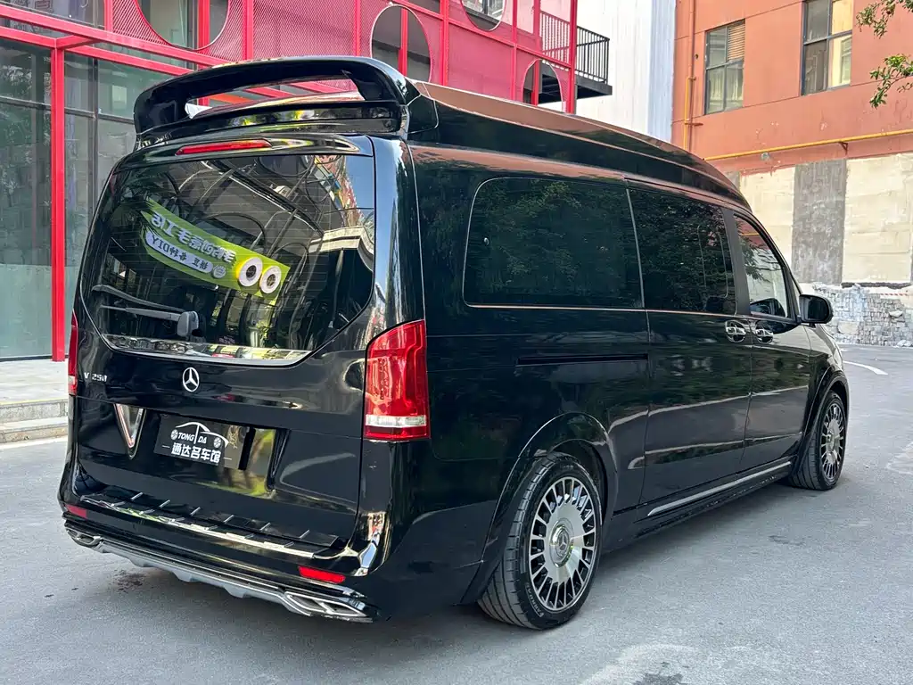 Mercedes-Benz V-Class 2020 — фото 22