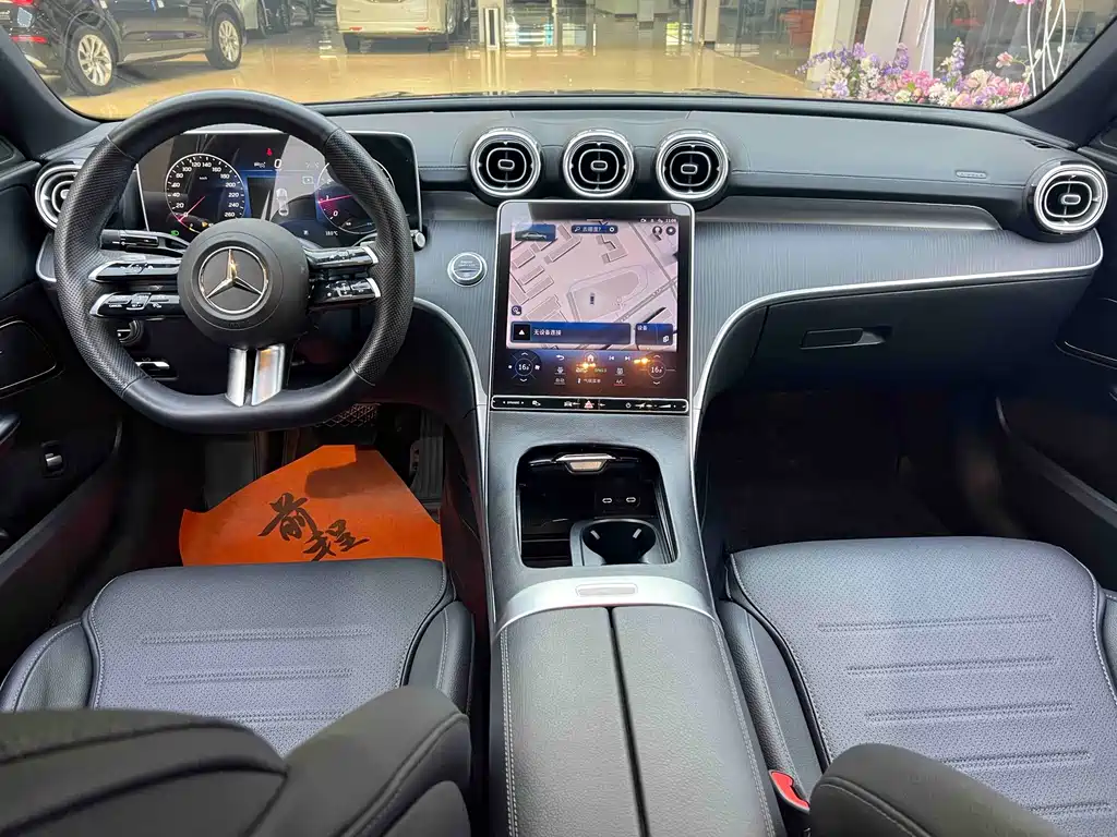 Mercedes-Benz C-Class 2023 — фото 13