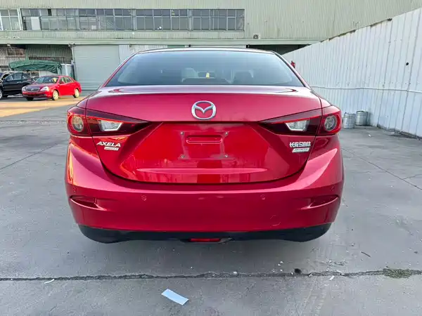 Mazda 3 Axela 2016