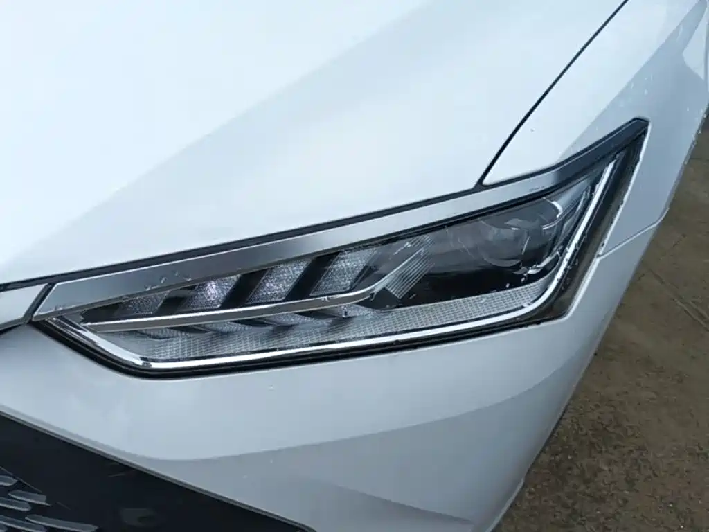 BYD Qin PLUS 2023 — фото 24