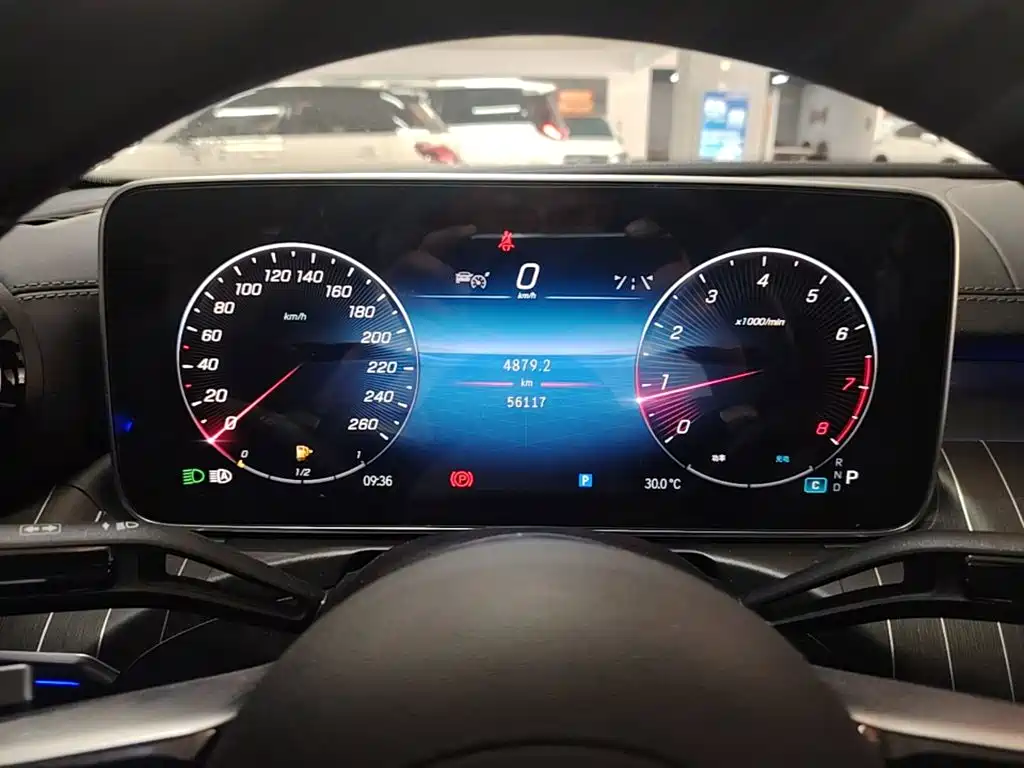 Mercedes-Benz C-Class 2023 — фото 12