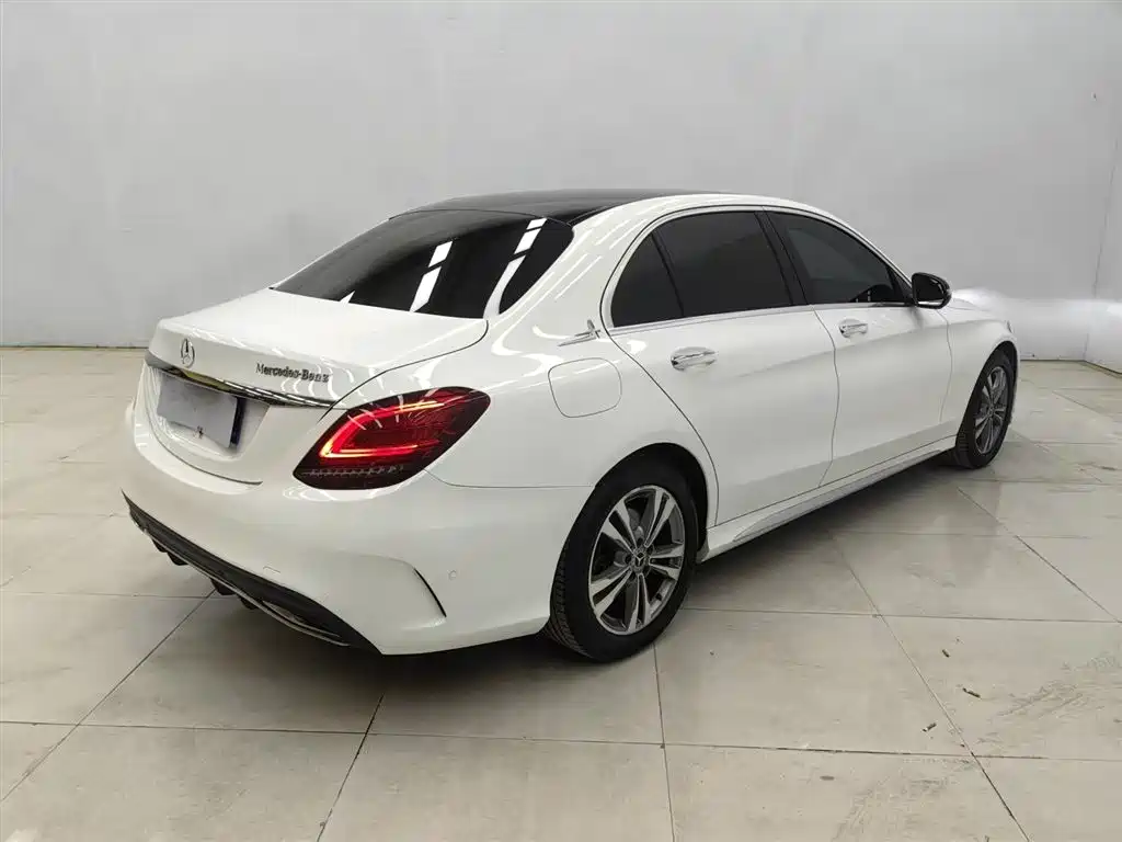 Mercedes-Benz C-Class 2019 — фото 13