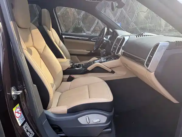 Porsche Cayenne 2016