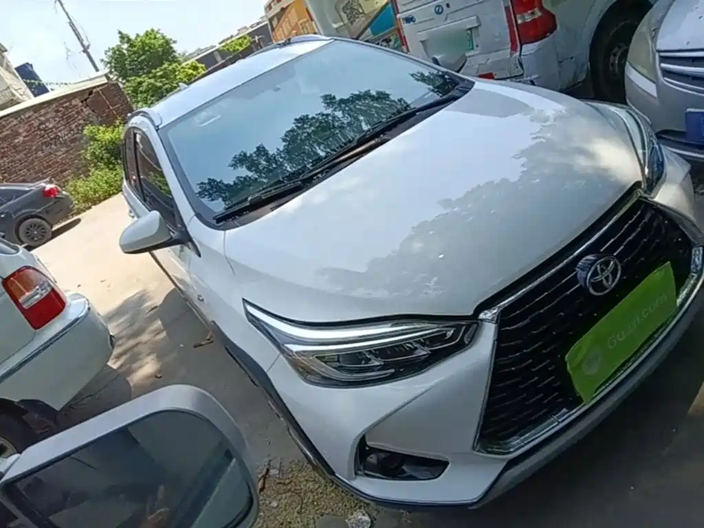 Toyota Yaris L 2021 — фото 4