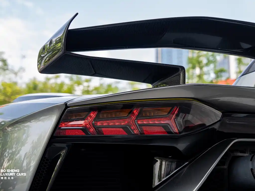 Lamborghini Aventador 2019 — фото 22