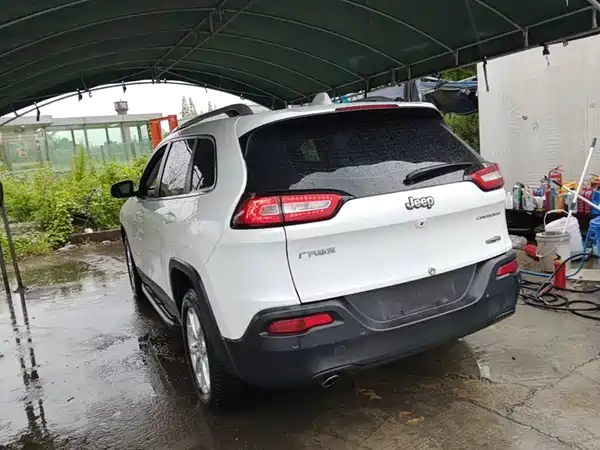 Jeep Cherokee 2016