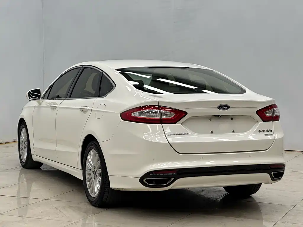 Ford Mondeo 2016 — фото 7