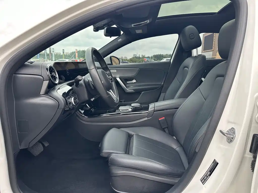 Mercedes-Benz A-Class 2022 — фото 4