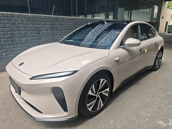 NIO ET5 2025