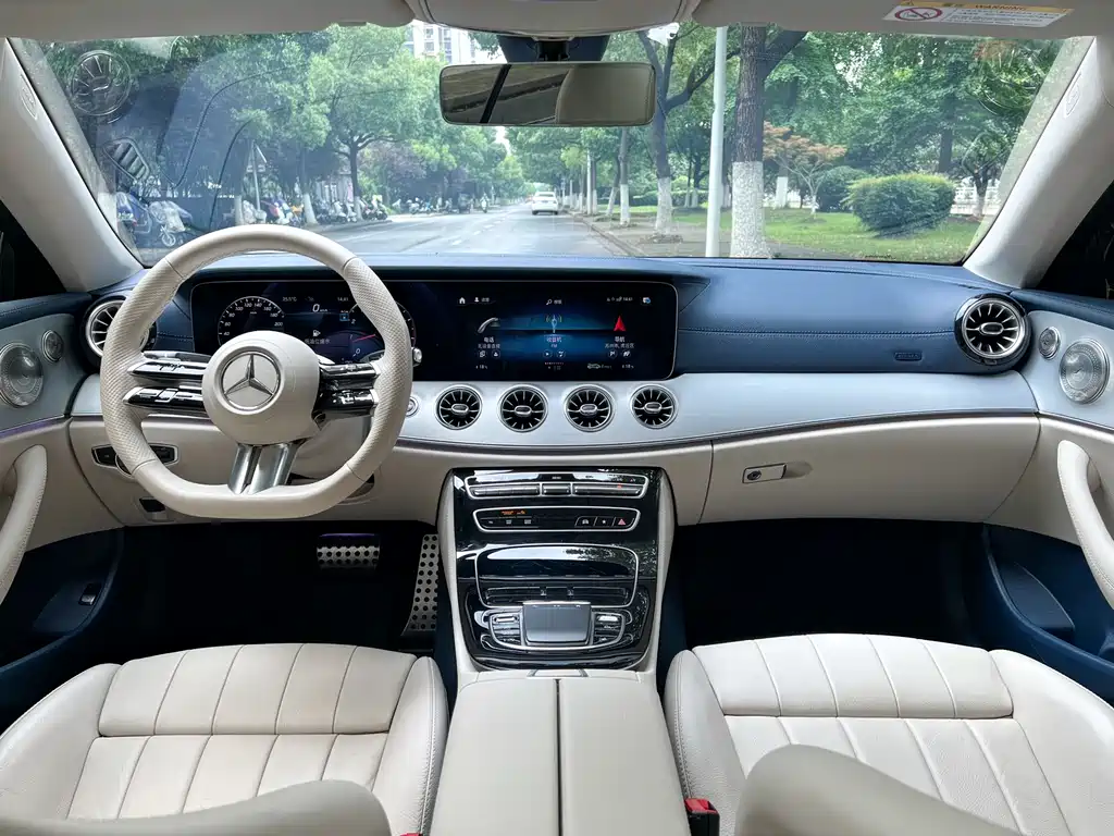Mercedes-Benz E-Class 2023 — фото 11