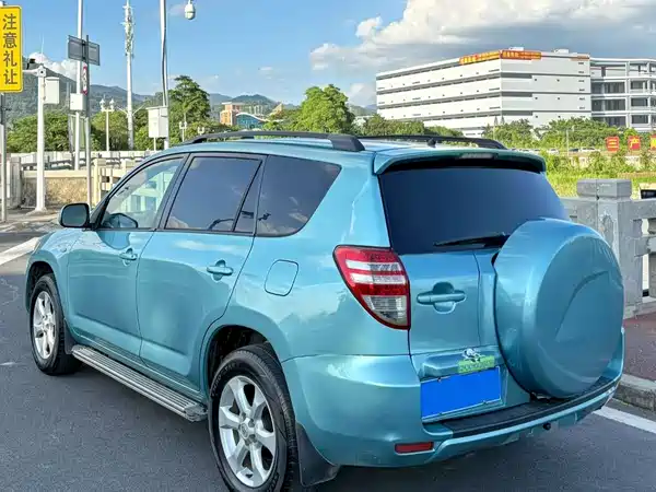 Toyota RAV4 2009