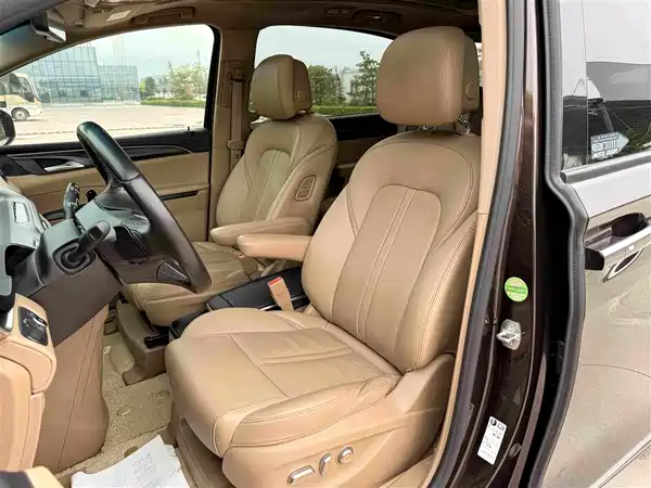 Buick GL8 2021