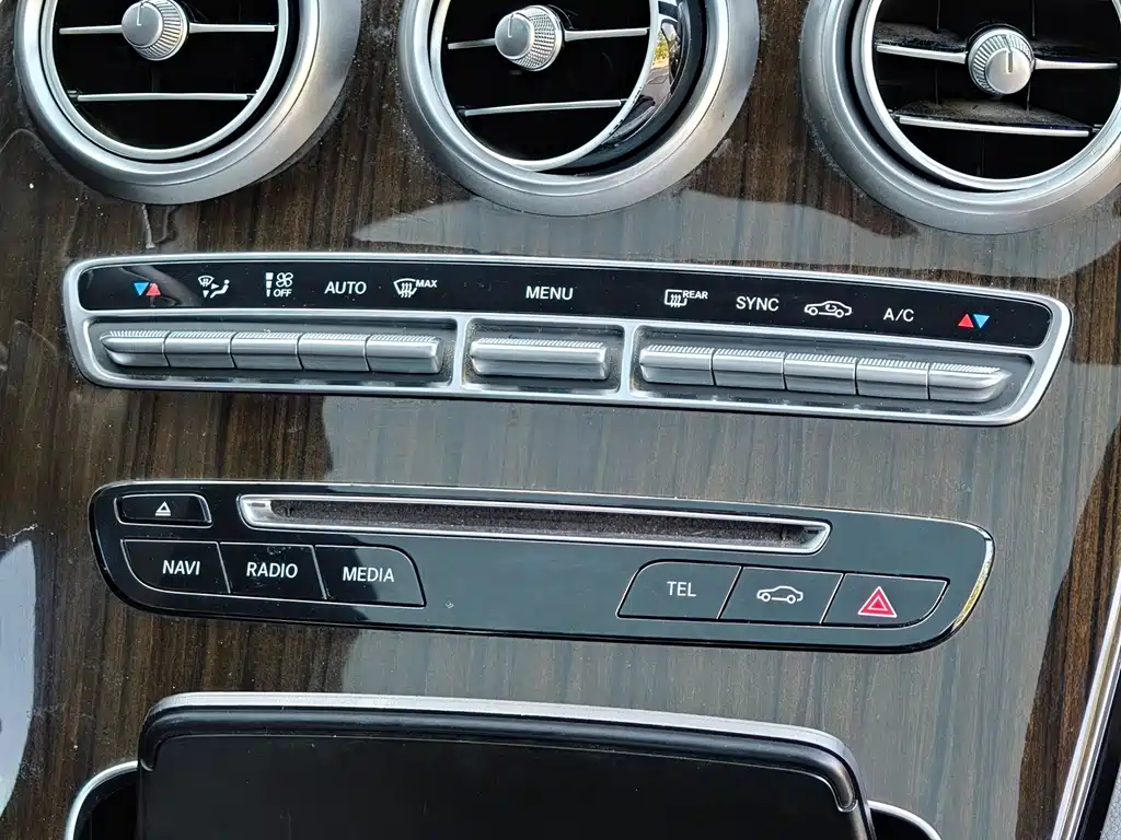 Mercedes-Benz GLC 2018 — фото 13