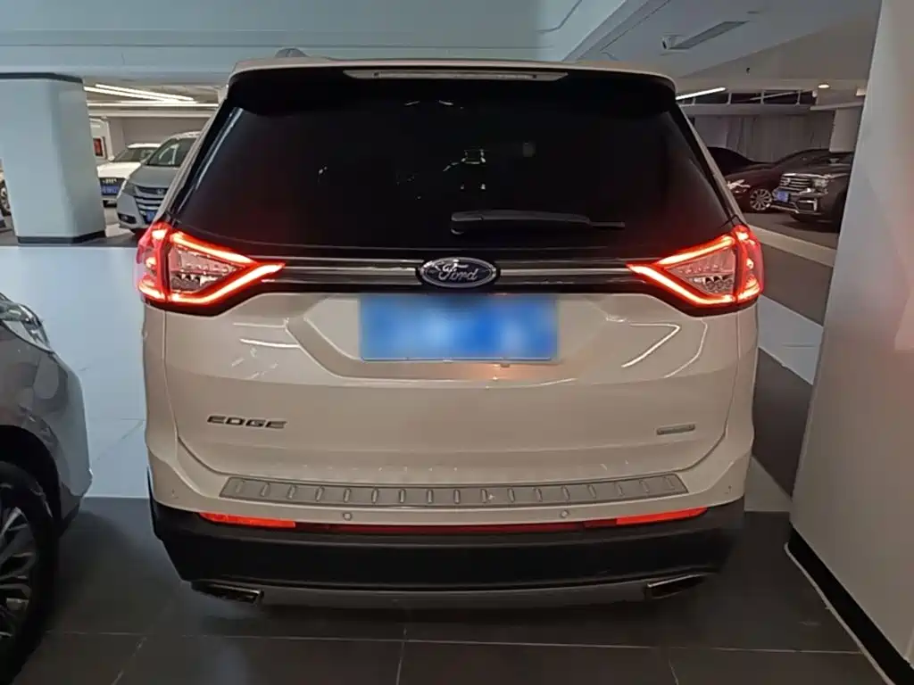 Ford Edge 2015 — фото 6