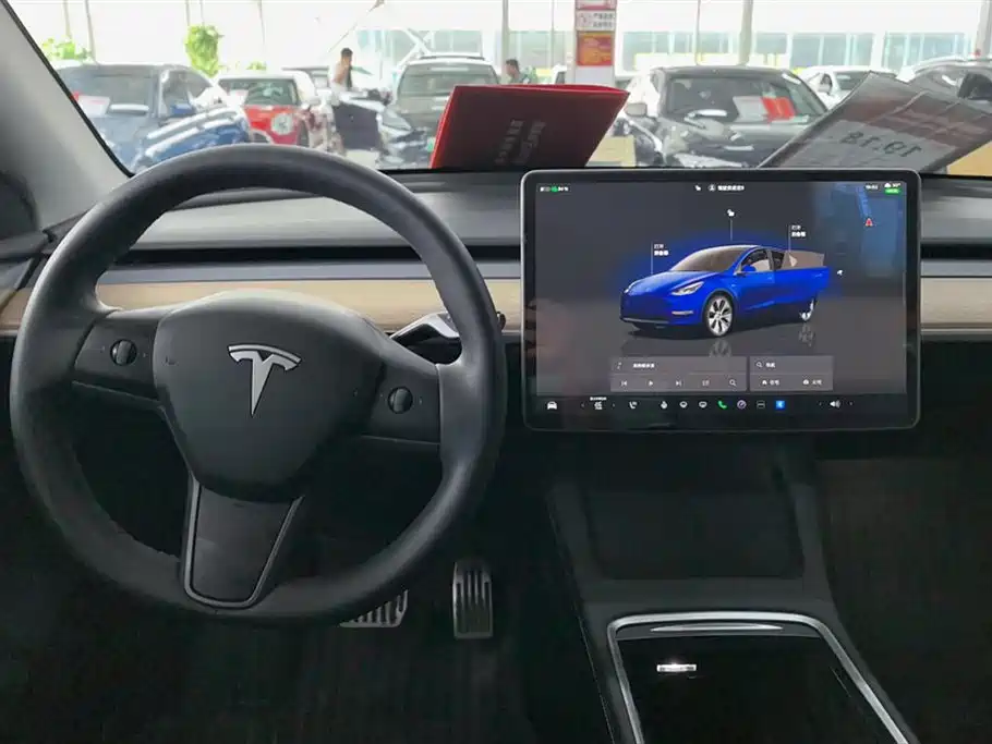 Tesla Model Y 2023 — фото 12